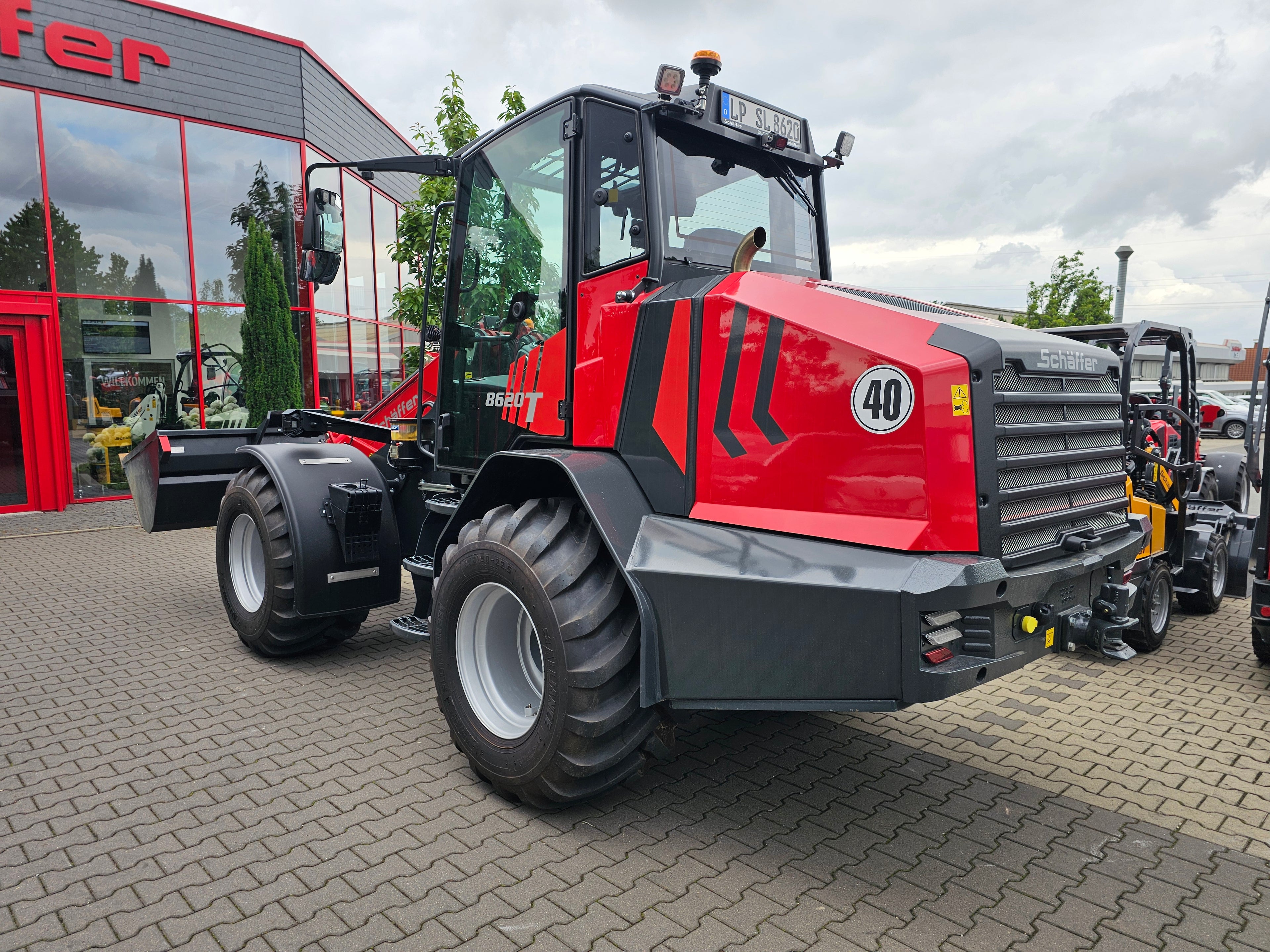 Schäffer Telescopic Wheeled Loaders