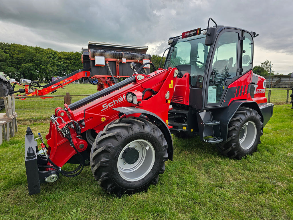 Schäffer Telescopic Wheeled Loaders