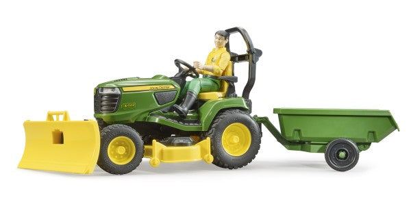 Bruder John Deere Lawn Tractor with Trailer